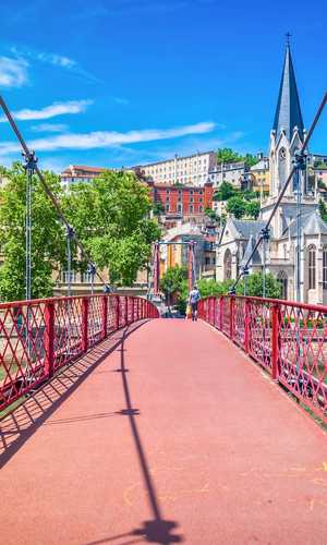 Réservez votre tour panoramique en bus hop-on hop-off à Lyon, France – Billets officiels, itinéraires flexibles et annulation gratuite en 2026